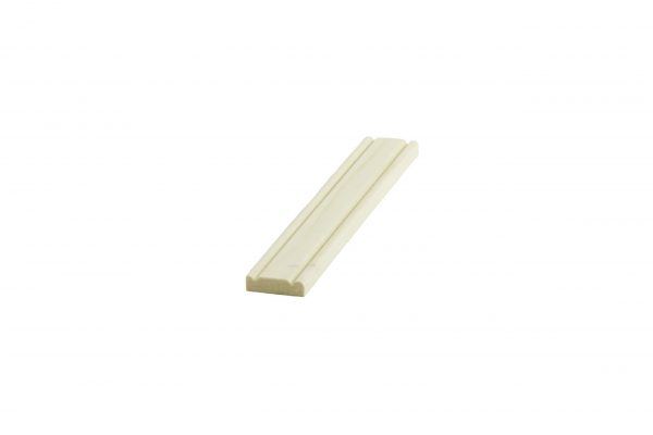 902 - 1 1/8" Screen Moulding